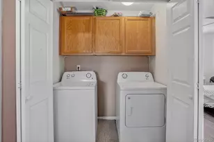 24703 E Kansas Cir, Aurora, CO 80018 - Photo 35