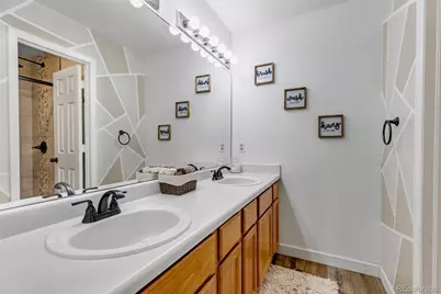 18215 E Warren Avenue, Aurora, CO 80013 - Photo 29