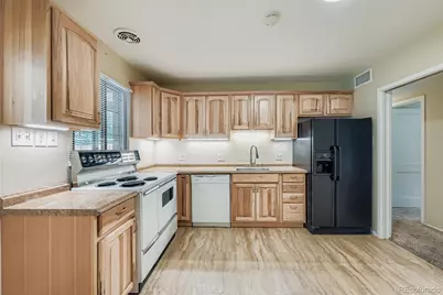 884 Troy Street, Aurora, CO 80011 - Photo 5