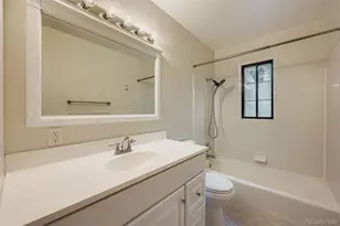 884 Troy St, Aurora, CO 80011 - Photo 21