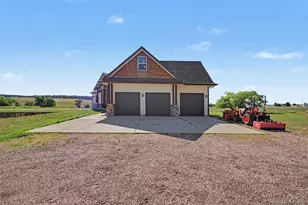 2886 Running Brook Rd, Elizabeth, CO 80107 - Photo 3