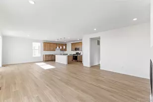 1642 S Gold Bug Wy, Aurora, CO 80018 - Photo 7