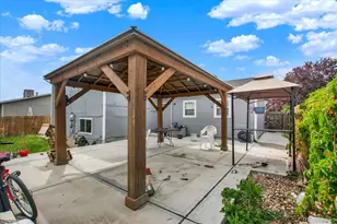 19691 E Navarro Pl, Aurora, CO 80013 - Photo 17