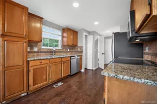 22471 E Princeton Dr, Aurora, CO 80018 - Photo 5
