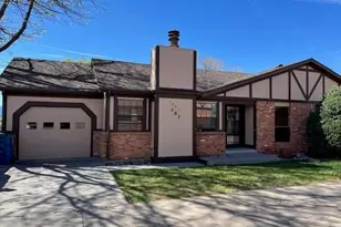 1041 Woodlawn Ave, Canon City, CO 81212 - Photo 1