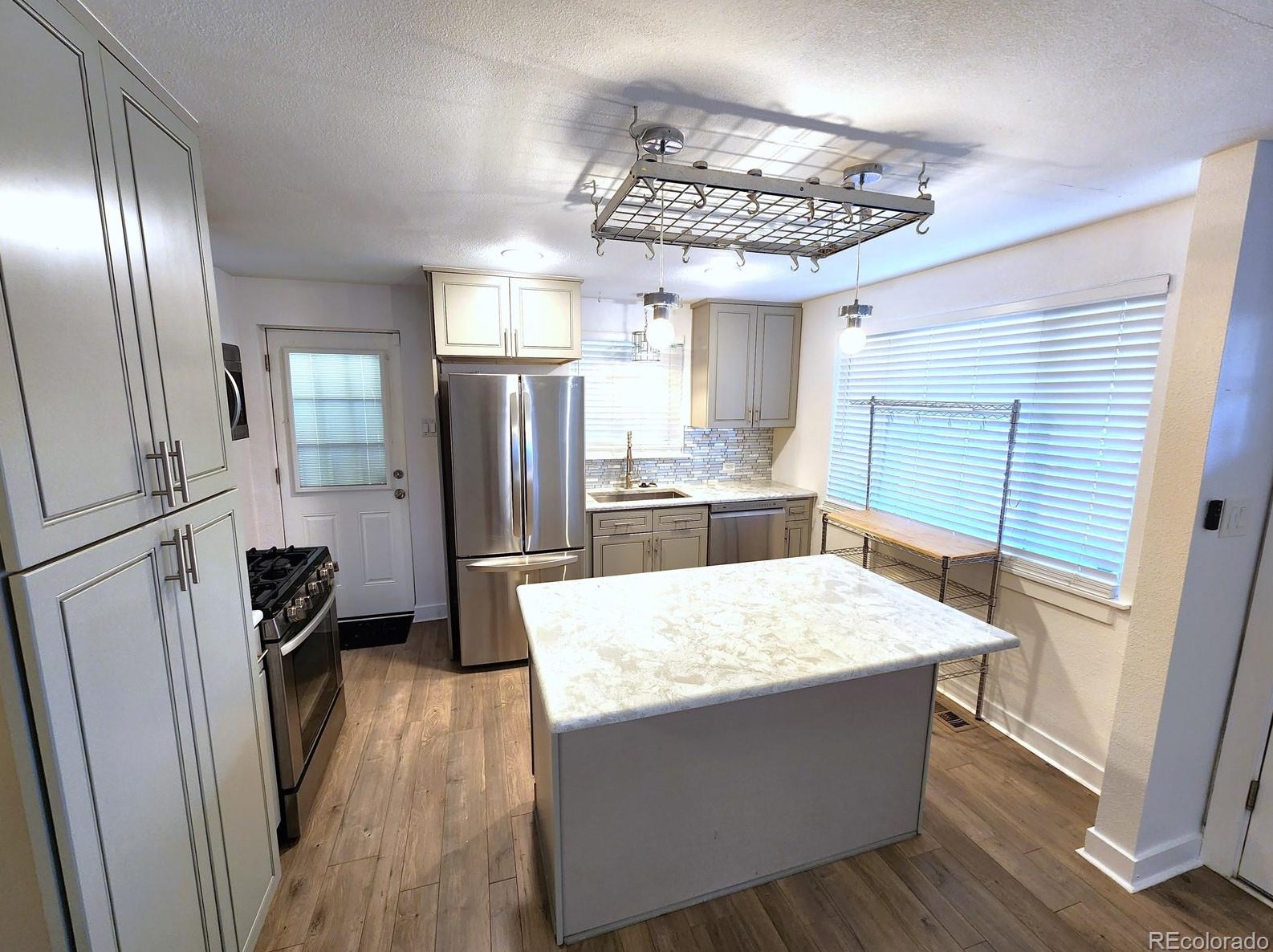 1555 Trenton St, Denver CO  80220-2042 exterior