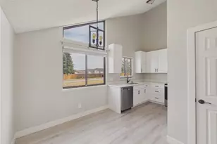 3752 S Genoa Cir, Aurora, CO 80013 - Photo 5