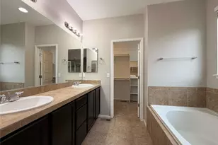 461 N Jackson Gap Way, Aurora, CO 80018 - Photo 17