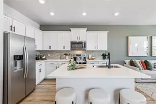 1381 S Chester St, Denver, CO 80247 - Photo 7