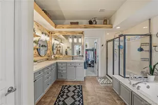 25042 E Davies Dr, Aurora, CO 80016 - Photo 17