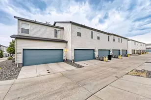16061 E Warner Pl, Denver, CO 80239 - Photo 11