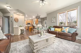 9724 Red Oakes Pl, Highlands Ranch, CO 80126 - Photo 7