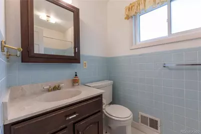 1061 E Briarwood Circle N, Centennial, CO 80122 - Photo 25