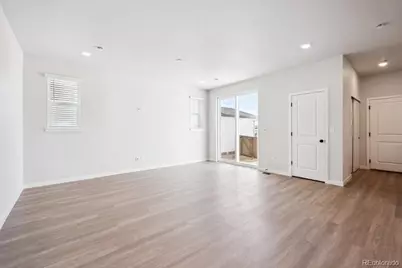 4581 N Versailles Way, Aurora, CO 80019 - Photo 5