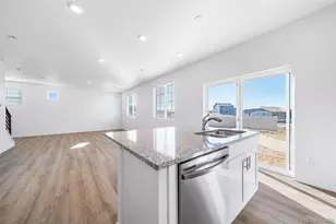 21781 E 46th Pl, Aurora, CO 80019 - Photo 9