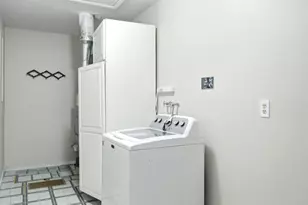 1505 S Paris Ct, Aurora, CO 80012 - Photo 37