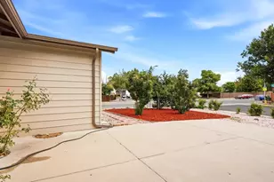 1505 S Paris Ct, Aurora, CO 80012 - Photo 49
