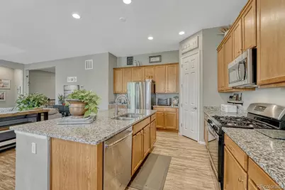 4514 S Valdai Circle, Aurora, CO 80015 - Photo 9