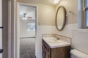 929 Quentin St, Aurora, CO 80011 - Photo 15