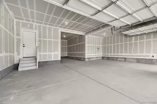 46515 Sunrise Ct, Bennett, CO 80102 - Photo 3
