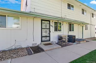 1192 S Eagle Cir, Aurora, CO 80012 - Photo 3