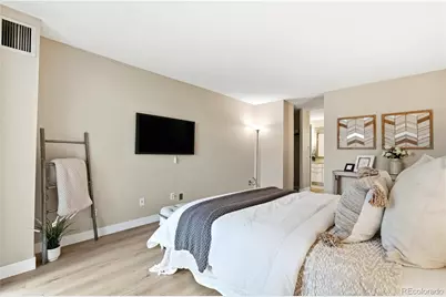 2880 S Locust Street #200S, Denver, CO 80222 - Photo 15