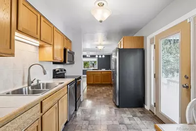 961 Kendall Street, Lakewood, CO 80214 - Photo 9