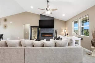 59601 E 56th Ave, Strasburg, CO 80136 - Photo 7