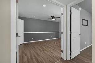 902 S Walden St, Aurora, CO 80017 - Photo 9