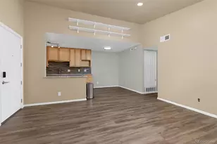 902 S Walden St, Aurora, CO 80017 - Photo 11