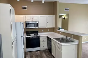 8304 Pebble Creek Way, Highlands Ranch, CO 80126 - Photo 5
