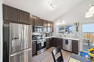 9405 W Wagon Trail Dr, Littleton, CO 80123 - Photo 11