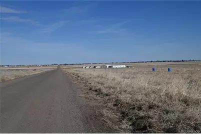 53250 E 26th Avenue, Strasburg, CO 80136 - Photo 5