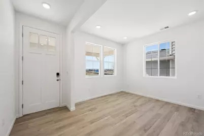 414 S Rifle Street, Aurora, CO 80017 - Photo 3