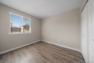 18757 E Hawaii Dr, Aurora, CO 80017 - Photo 9