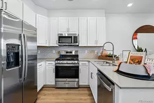 6860 Parterre Pkwy N, Thornton, CO 80602 - Photo 9