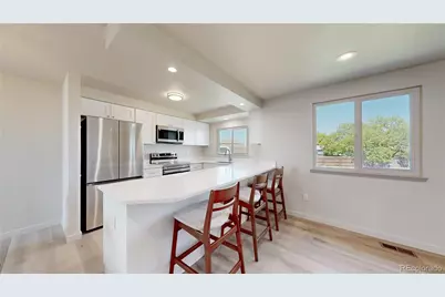 113 Madison Drive, Bennett, CO 80102 - Photo 3