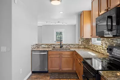 7601 S Quatar Way, Aurora, CO 80016 - Photo 5