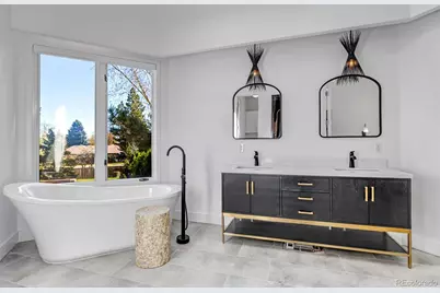 5200 Sunset Drive, Bow Mar, CO 80123 - Photo 15