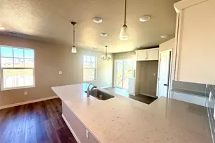 756 N Carrie Ct, Watkins, CO 80137 - Photo 7