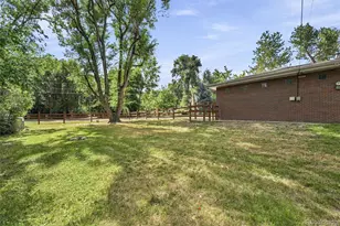 7990 Crest Dr, Lakewood, CO 80214 - Photo 29
