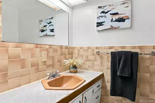 7990 Crest Dr, Lakewood, CO 80214 - Photo 21
