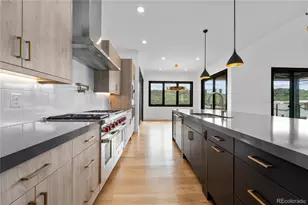 8077 Raphael Ln, Littleton, CO 80125 - Photo 9