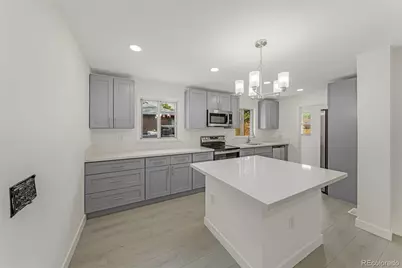 2921 Jasmine Street, Denver, CO 80207 - Photo 3