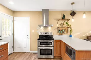 3250 S Holland Way, Lakewood, CO 80227 - Photo 9