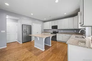 10537 Racine Way, Commerce City, CO 80022 - Photo 11