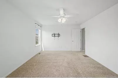 10537 Racine Way, Commerce City, CO 80022 - Photo 17