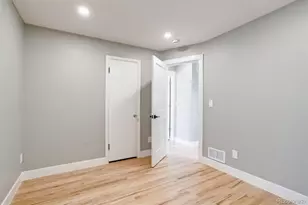 2323 N Niagara St, Denver, CO 80207 - Photo 15