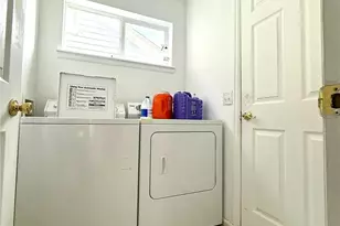 5543 Helena Ct, Denver, CO 80239 - Photo 7