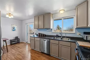 357 Saturn Pl, Lone Tree, CO 80124 - Photo 3